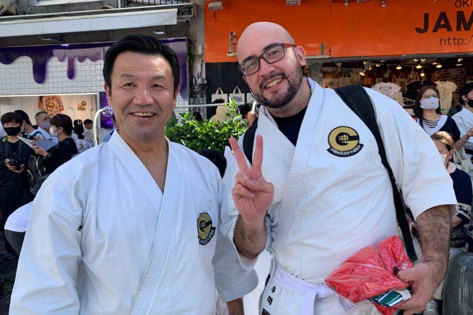 Com Masuda sensei, Okinawa Goju ryu, na kokusai dori em Naha. Karate no hi. Okinawaken. Novembro 2022.